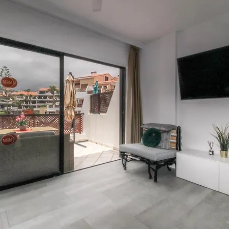 Lägenhet Beautiful Floor With Air Condition And Heated Swimming Pool Golf Del Sur San Miguel de Abona